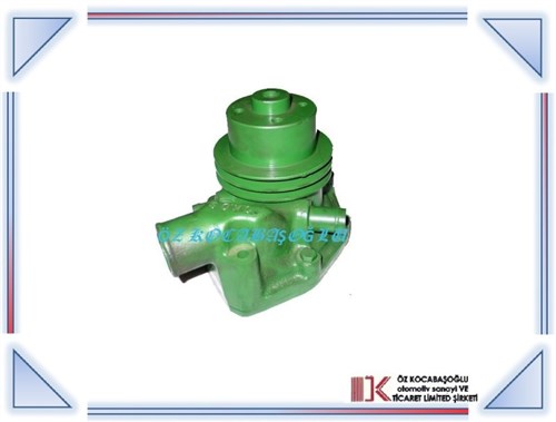 JOHN DEERE Water Pump / AR76290